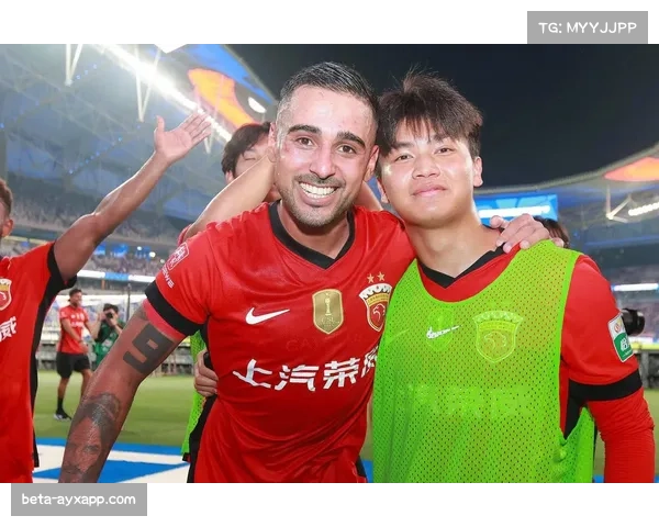 玉昆进攻依赖外援组合，莱昂纳多与约尼查连线制造多数威胁